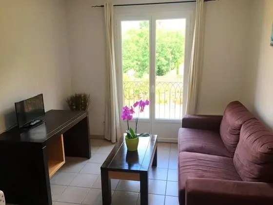 Standard Apart Daire, Balkon