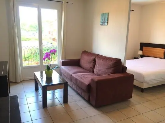 Standard Apart Daire, Balkon