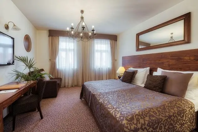Tek Büyük Yataklı Oda (with extra bed)