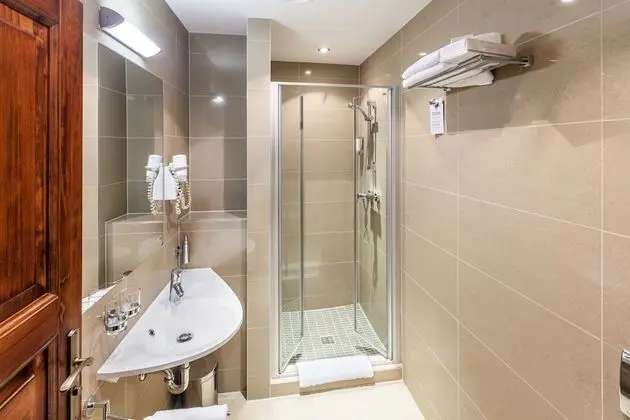 Tek Büyük Yataklı Oda (with extra bed)