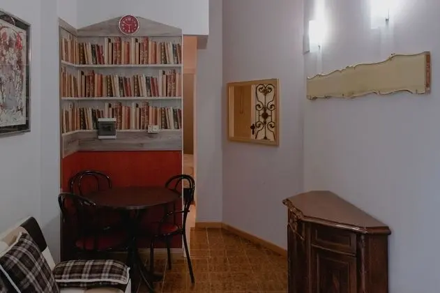 Standard Tek Büyük veya İki Ayrı Yataklı Oda, Küçük Mutfak