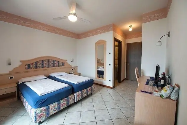 İki Ayrı Yataklı Oda, Göl Manzaralı