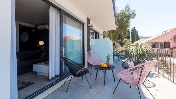 Standard Apart Daire, Teras, Deniz Manzaralı