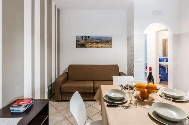 Apart Daire, 2 Yatak Odası, Veranda, Zemin Kat (ERMES)