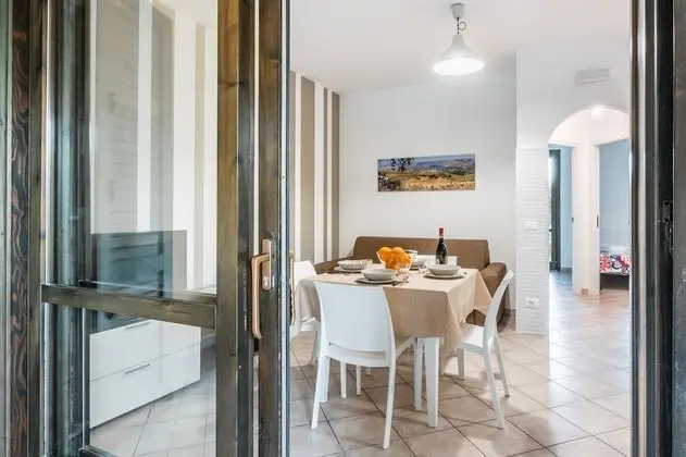 Apart Daire, 2 Yatak Odası, Veranda, Zemin Kat (ERMES)