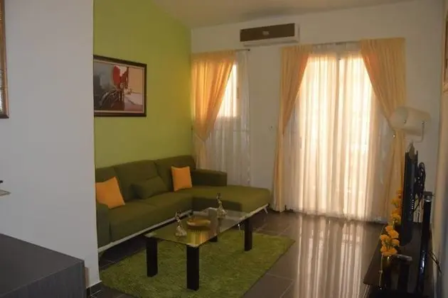 Senior Süit, Sigara İçilmez
