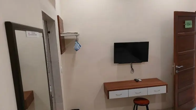Standard Tek Büyük Yataklı Oda