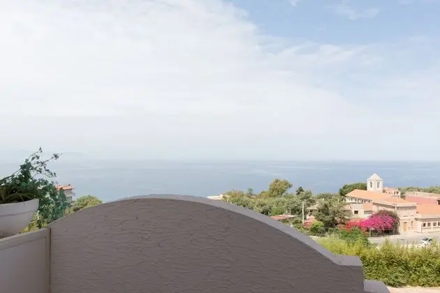 Büyük Yataklı Tek Kişilik Oda