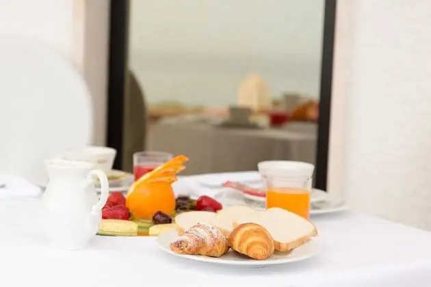 Üç Kişilik Oda, 3 Tek Kişilik Yatak