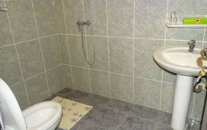 Süit, 1 Büyük (Queen) Boy Yatak, Sigara İçilmez