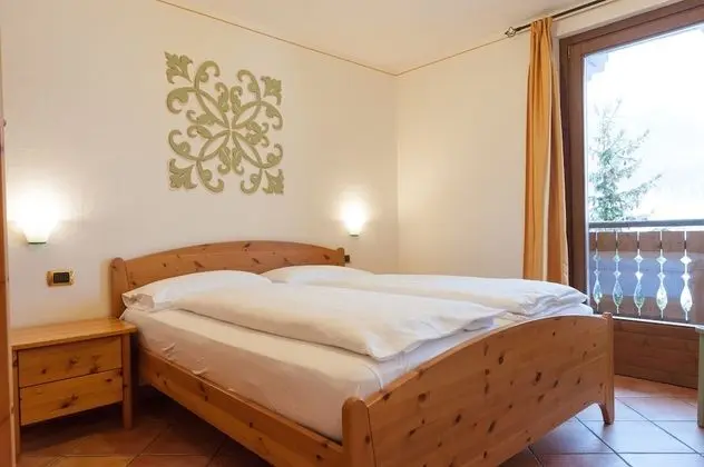 Apart Daire, 1 Büyük (Queen) Boy Yatak ve Çekyat, Dağ Manzaralı