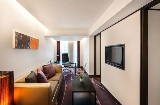 Studio Deluxe