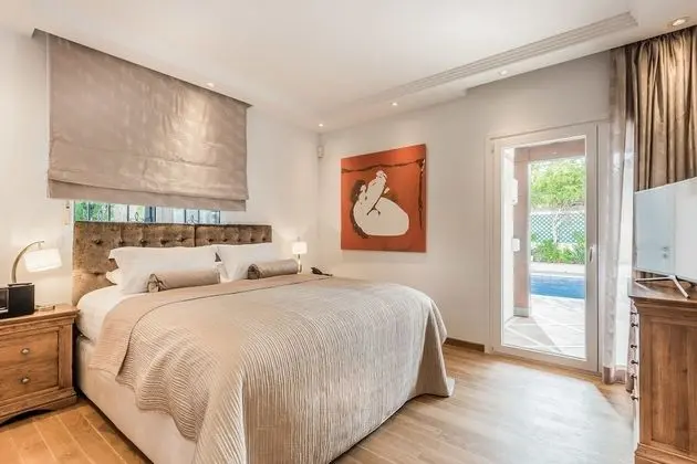 Comfort Tek Büyük Yataklı Oda, 1 En Büyük (King) Boy Yatak, Sigara İçilmez, Havuz Manzaralı