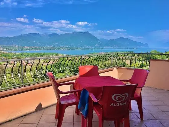 Family Apart Daire, 1 Yatak Odası, Göl Manzaralı, Havuz Kenarı