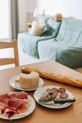 Apart Daire, 1 Çift Kişilik Yatak ve Çekyat