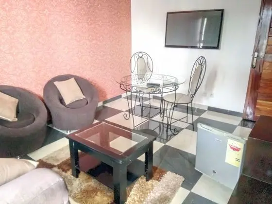 Family Süit, Havuz Manzaralı