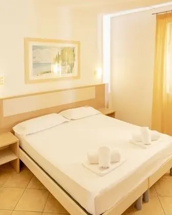 Standard Apart Daire, 2 Yatak Odası, Göl Manzaralı, Zemin Kat