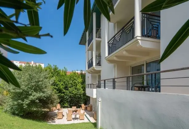 Apart Daire, Bahçe Manzaralı