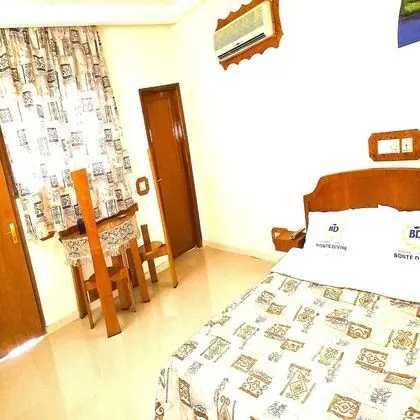 Traditional Stüdyo Süit