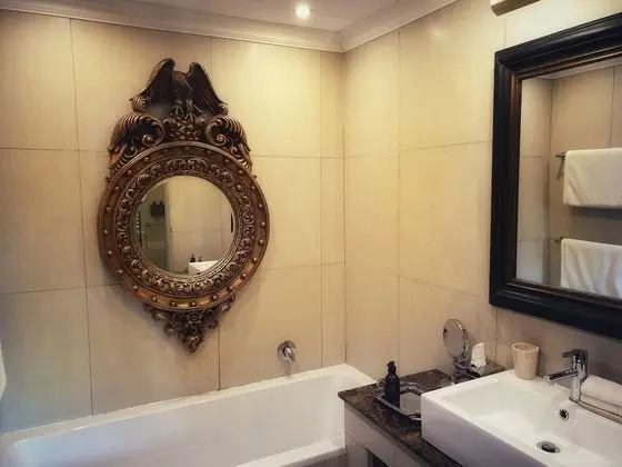 Luxury Oda, 1 En Büyük (King) Boy Yatak