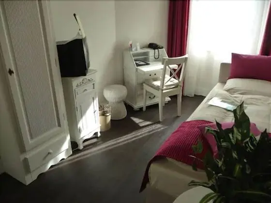 Standard Tek Kişilik Oda (Einzelbett/ Single Bed)