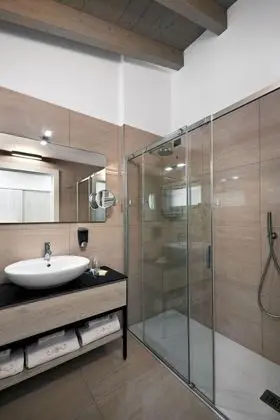 Deluxe Üç Kişilik Oda