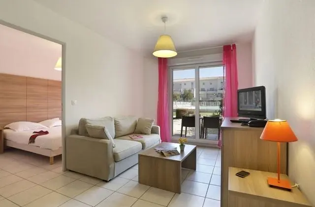 Standard Apart Daire, 1 Yatak Odası, Havuz Manzaralı