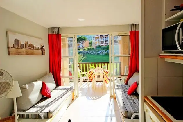 Basic Apart Daire (96la)