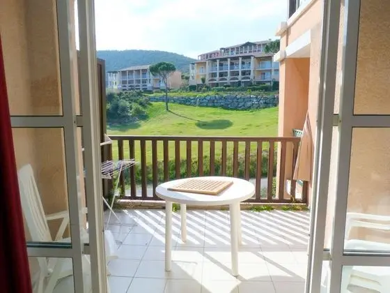 Basic Apart Daire (96la)