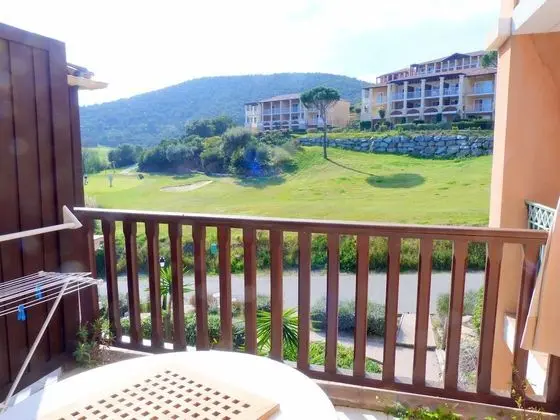 Basic Apart Daire (96la)