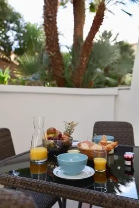 Standard Stüdyo, Zemin Kat