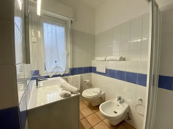 Deluxe Tek Büyük Yataklı Oda, 1 Çift Kişilik Yatak, Küçük Mutfak, Göl Manzaralı