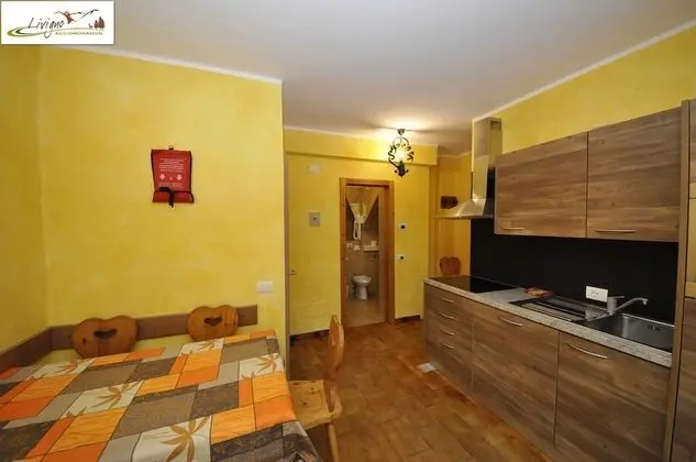 Standard Apart Daire, 2 Yatak Odası, Mutfak