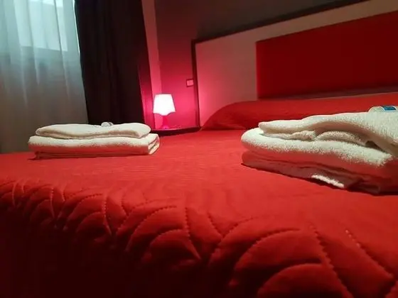 Büyük Yataklı Tek Kişilik Oda