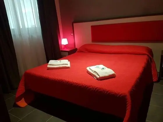 Büyük Yataklı Tek Kişilik Oda