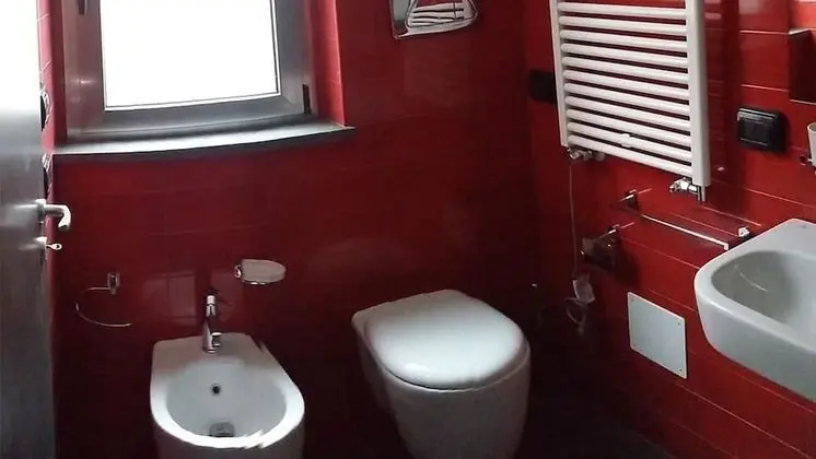 Büyük Yataklı Tek Kişilik Oda