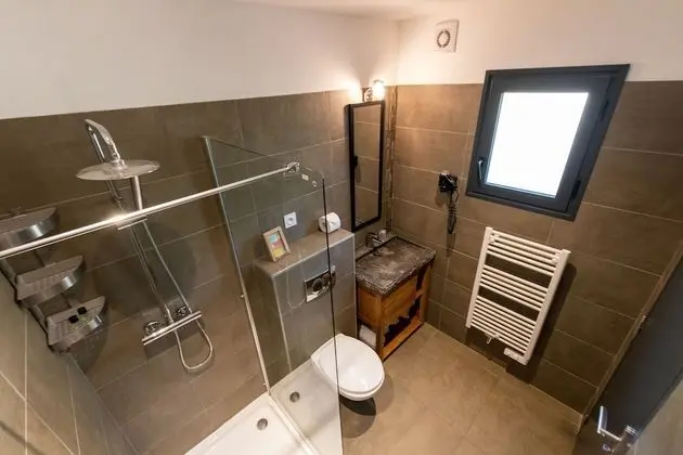 Tek Büyük veya İki Ayrı Yataklı Oda