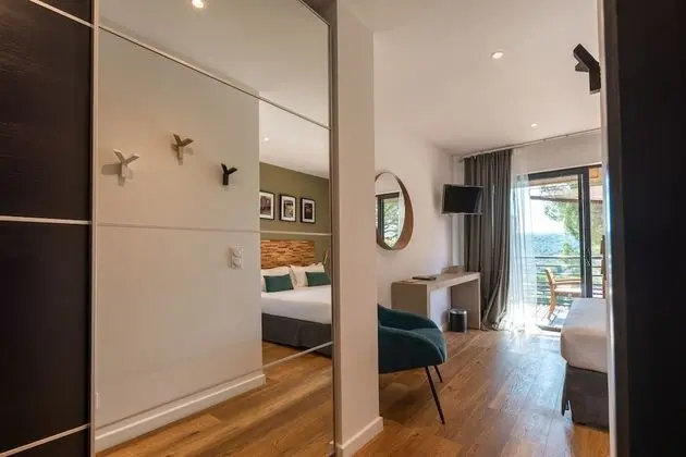 Tek Büyük Yataklı Oda, Bahçe Manzaralı