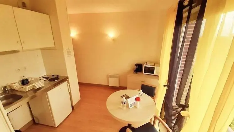 Comfort Apart Daire, Bahçe Manzaralı