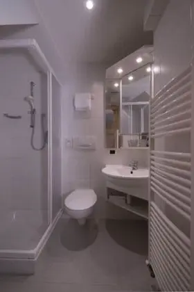 Economy Stüdyo, Balkon