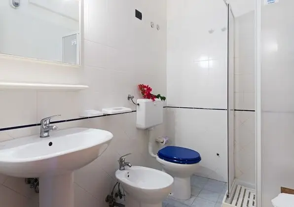 Apart Daire, 2 Yatak Odası, Küçük Mutfak
