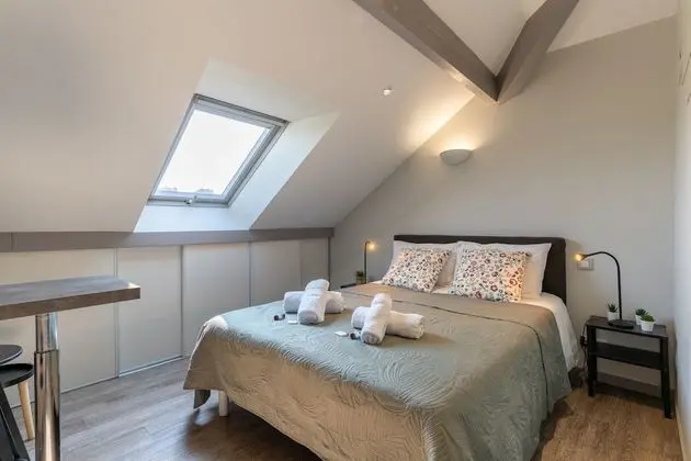 Stüdyo (Premier étage ou Mansardé)