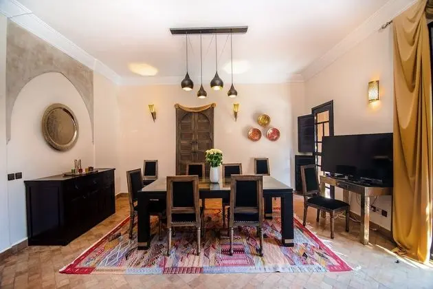 Villa, 4 Yatak Odası, Kişiye Özel Havuzlu