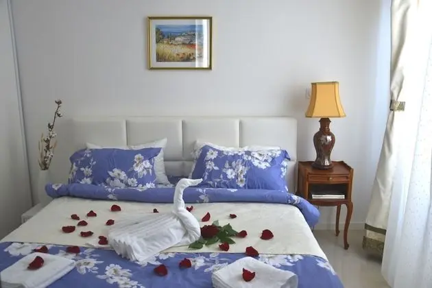 Deluxe Apart Daire (Romance)