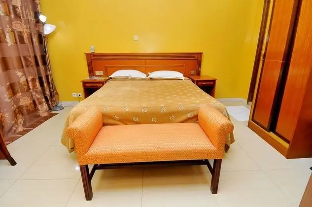 Standard Tek Büyük Yataklı Oda