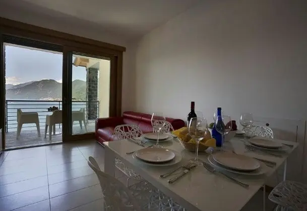 Family Apart Daire, Birden Çok Yatak, Dağ Yamacı (Residence degli Oleandri 6A)