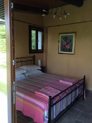 Dört Kişilik Oda, 2 Yatak Odası, Bahçe Manzaralı (Casetta Rossa)(External Kitchen)