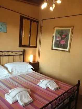 Dört Kişilik Oda, 2 Yatak Odası, Bahçe Manzaralı (Casetta Rossa)(External Kitchen)