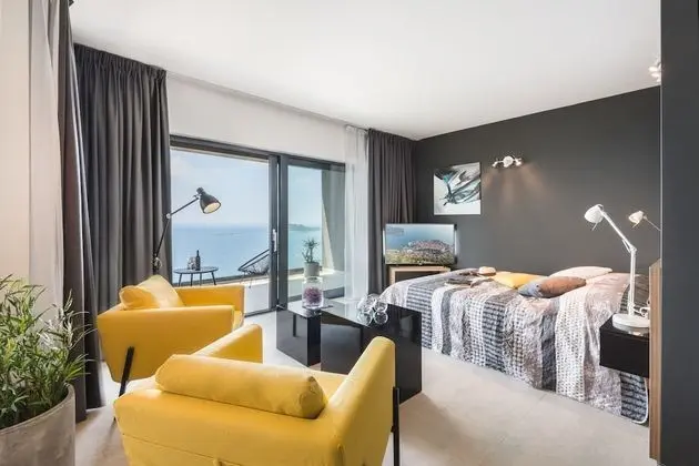 Stüdyo, Deniz Manzaralı