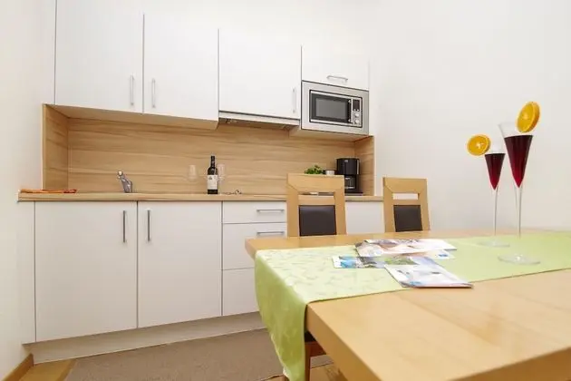 Deluxe Apart Daire, 1 Yatak Odası, Bahçe Manzaralı, Bahçeli